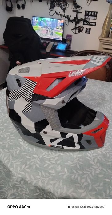 Capacete cross usado