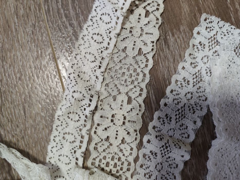 Кружево тесьма, лента атласна, косточки для бюста