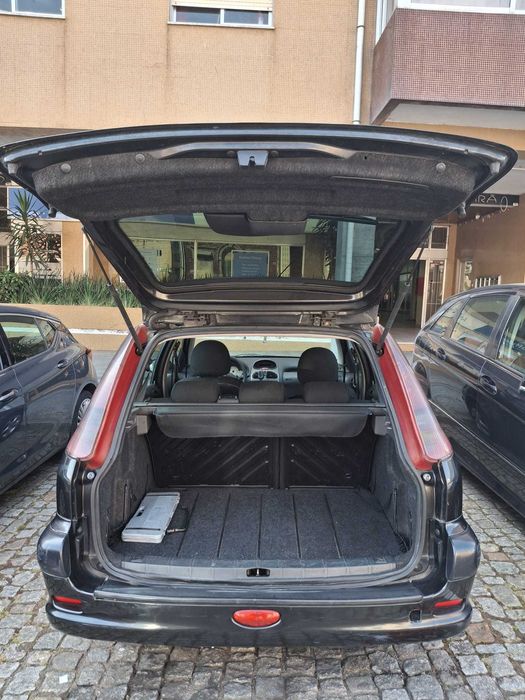 Peugeot 206- 2005 - SW Diesel – 209.000 km – 1.500 €