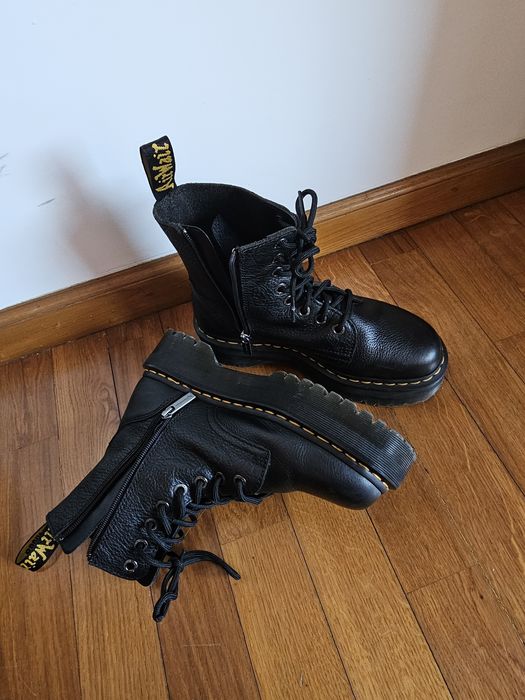 Dr. Martens  Jadon III