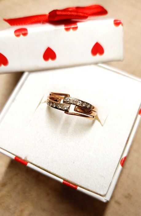 Złoty pierścionek p.585/1,45g