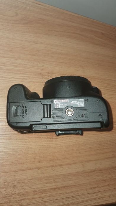 Câmera DSLR Canon 250D basicamente NOVA