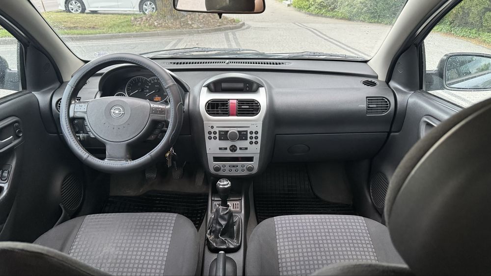 Opel Corsa C 1.0B 2005r KLIMA niski przebieg