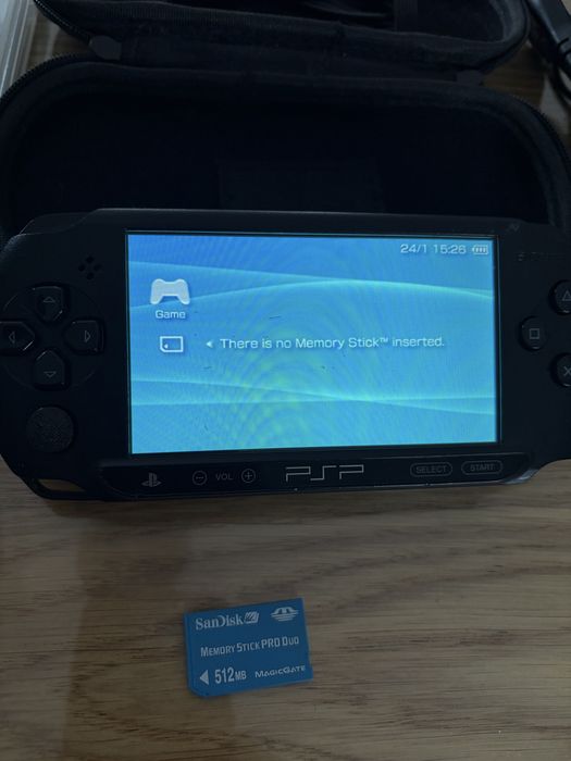 Konsola PSP wersja 1004 z gra fifa 13