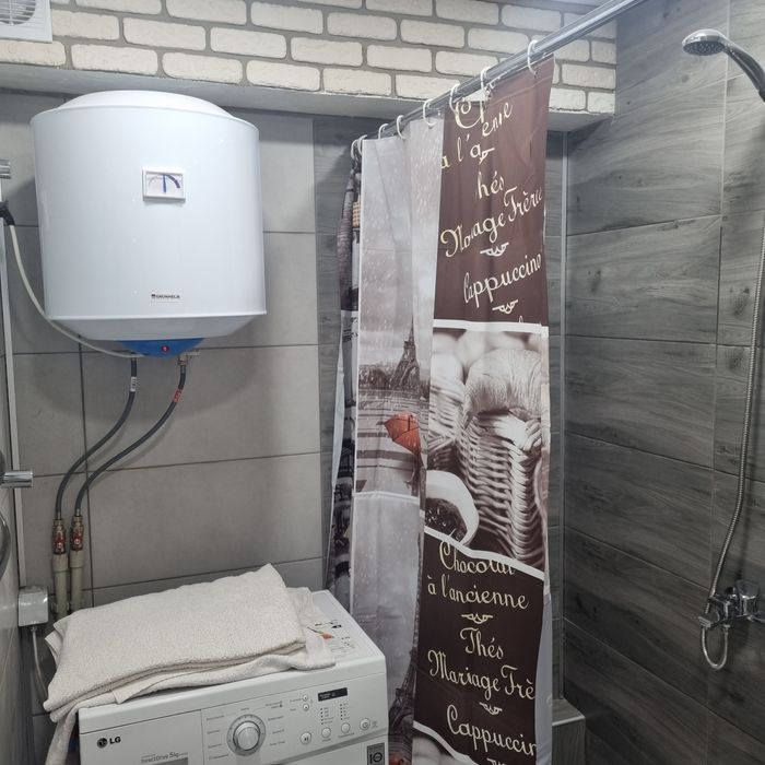 Сдам посуточно 2ку в центре с отдельным входом