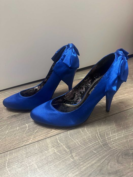 Buty na obcasie niebieskie z kokardą 36