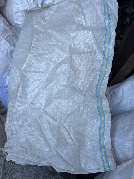 Продам мешки и биг-беги б/у под строймусор,детали,песок и т.д.