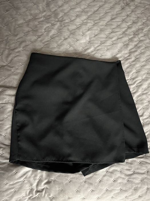 Продам спідницю шорти