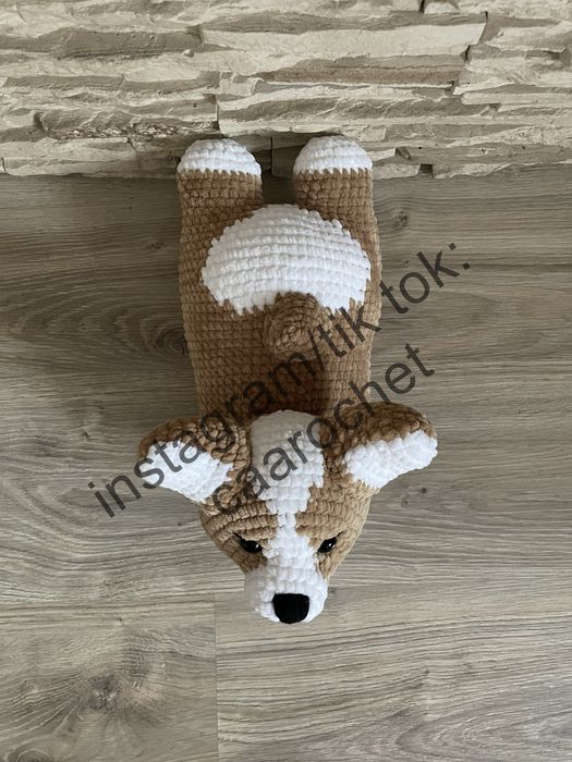 Piesek corgi pluszak maskotka na szydełku amigurumi
