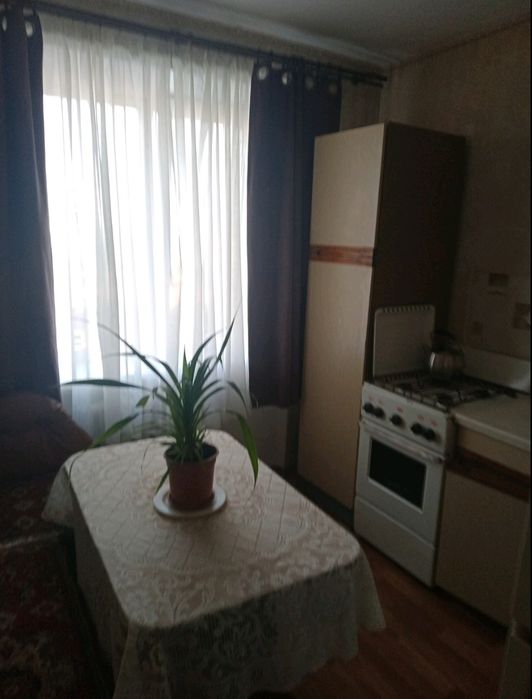 Поділ. Провулок Рибальській , здається в довготривалу оренду квартира