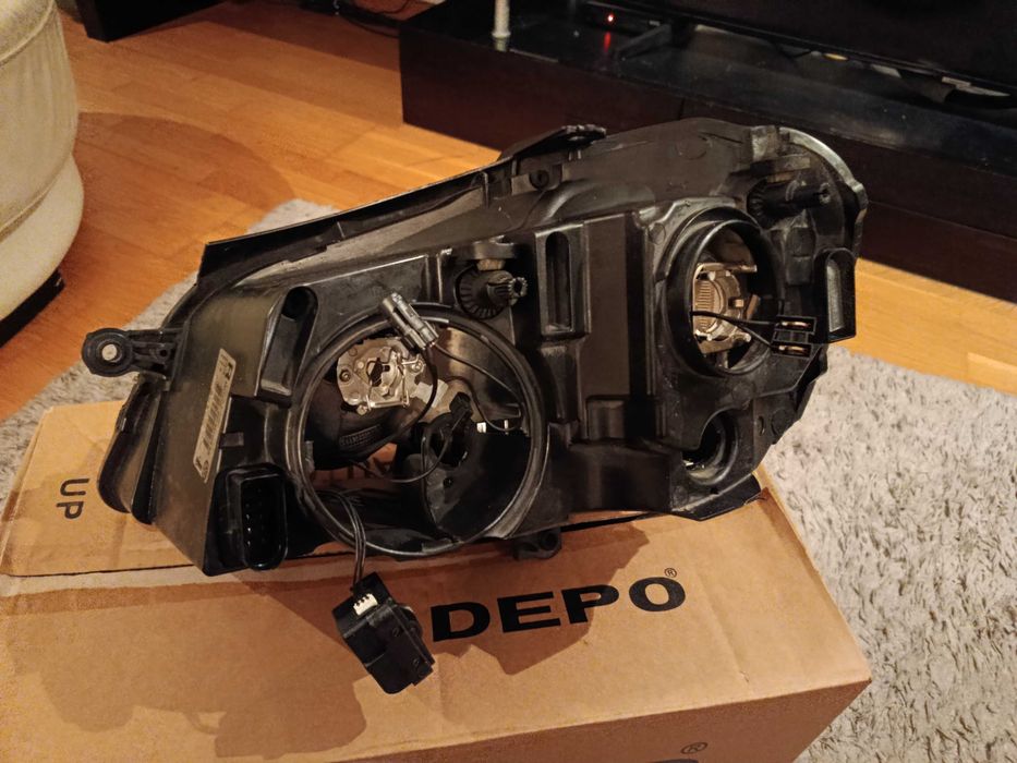 VENDE - farol direito VW Polo 9N