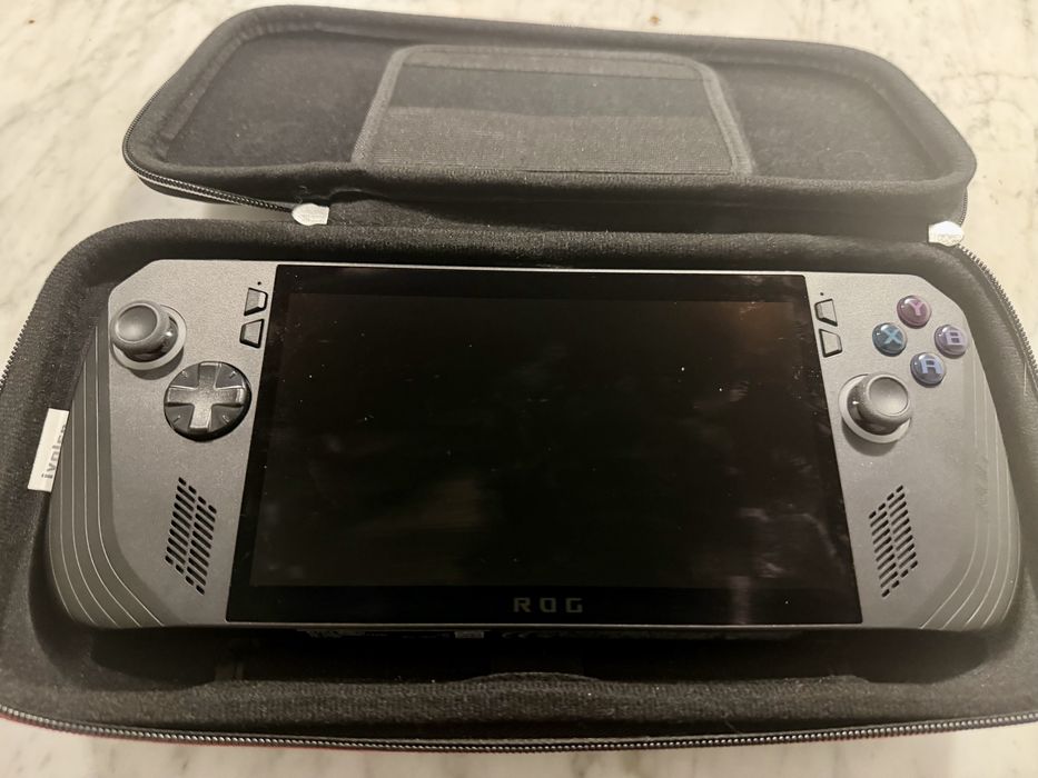 Asus ROG Ally X 7" AMD Ryzen Z1 Extreme 24GB RAM 1TB