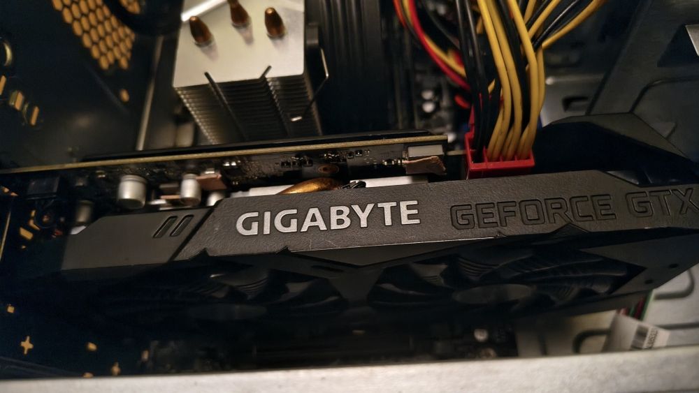 Komputer gamingowy 1660S 7700K 16GB