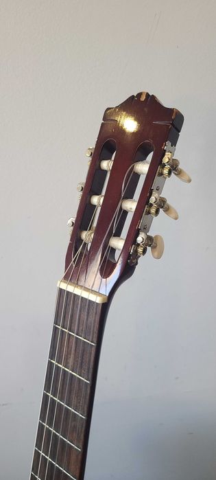 Guitarra Clássica Yamaha CG-40 A – Boa Condição + Cordas Novas [Inclui capa de transporte]