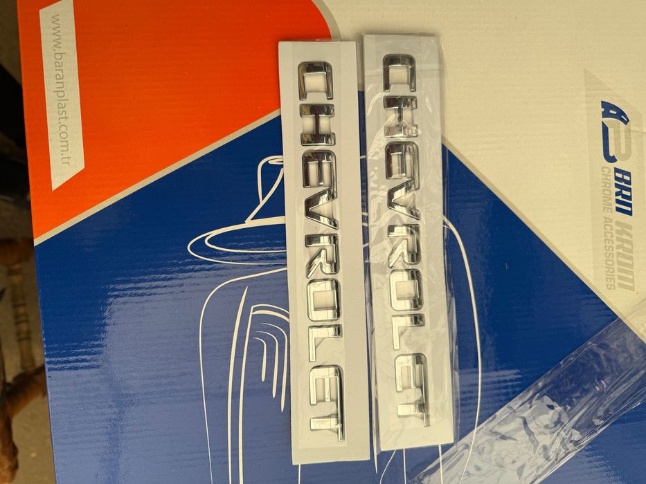 Емблема -напис Chevrolet Шевроле 195*18мм + брелок у подарунок