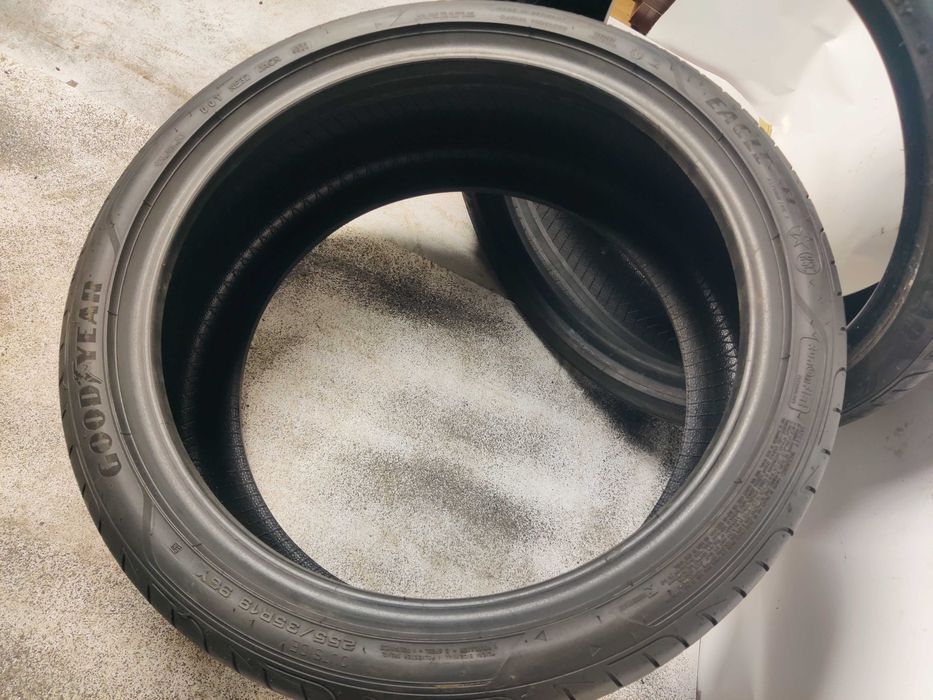 Шини 2шт літні r19 255 35 GoodYear RunFlat в ідеалі на BMW