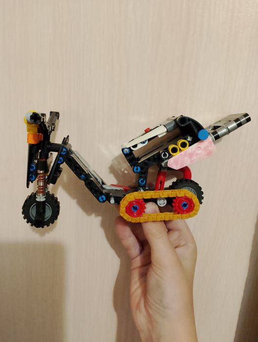 Мопед з лего технік