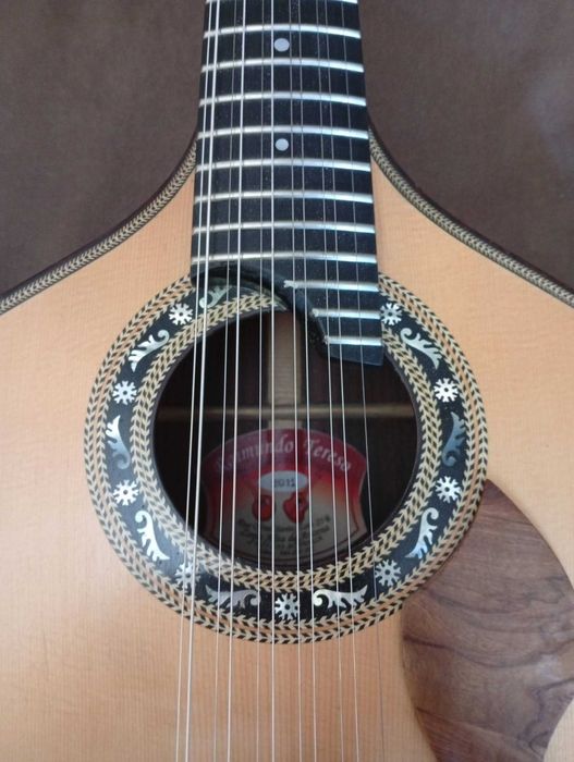 Guitarra Portuguesa usada  para venda