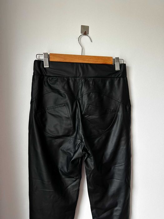Legginsy czarne śliskie do kozaków z wysokim stanem M-L