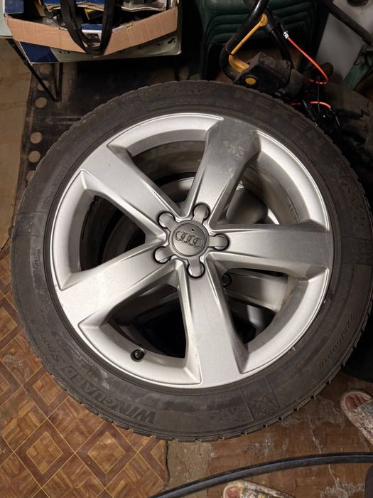 Зимова гума з дисками, 225/50R18, в використанні 1 сезон