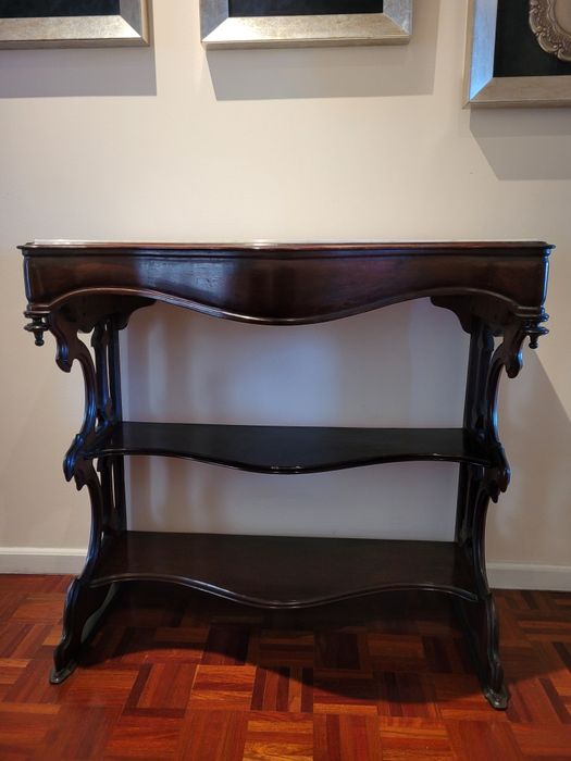 Consola antiga com tampo em mármore