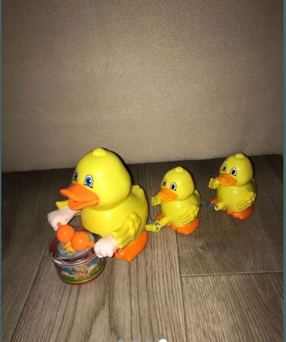 Продам игрушки уточки