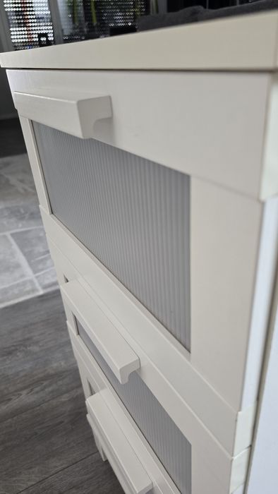 Mesa de cabeceira branca IKEA