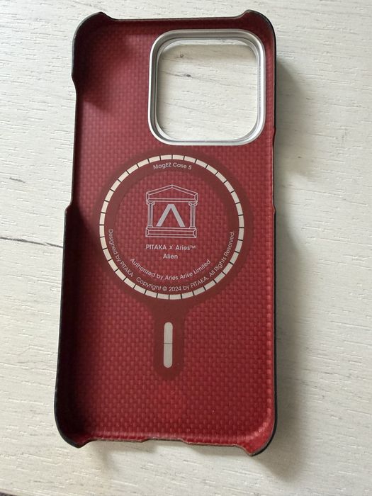 Чехол на IPhone 15 Pro