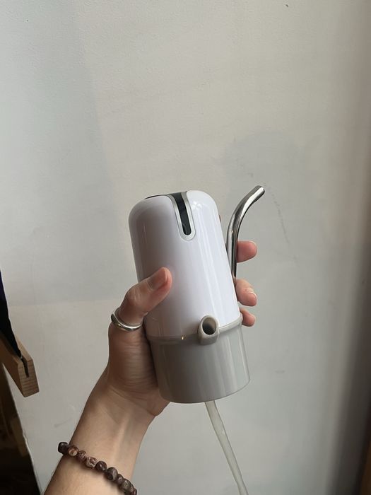 Зручна електрична помпа для води