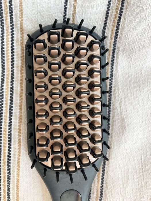 Szczotka prostująca Remington model CB7400