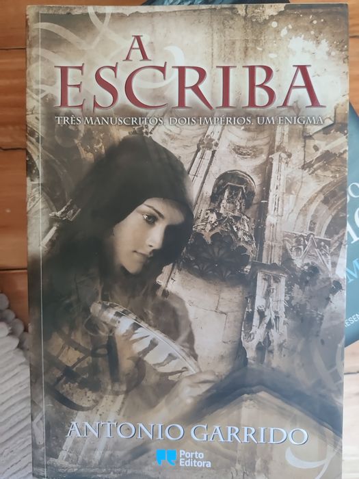 A Escriba de Antonio Garrido