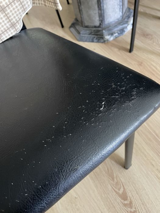 Mesa tampo de vidro e pe em pedra + 6 cadeiras