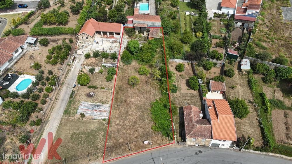 Terreno urbano com 906m2 - Ideal para construção — Santa Maria Da Feira, Travanca, Sanfins E Espargo, Aveiro