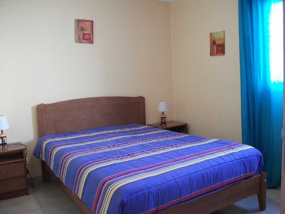 Quarteira Algarve  Piscina  Churrasqueira WIFI A.C