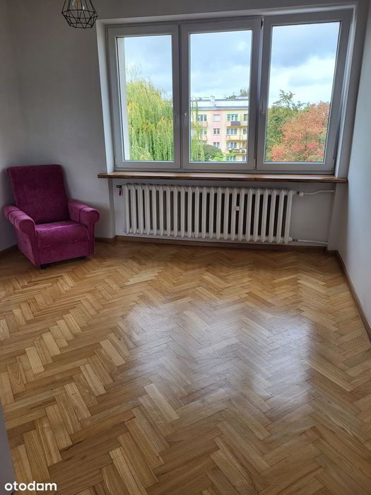 Przestronne mieszkanie w centrum z balkonem i piwnicą