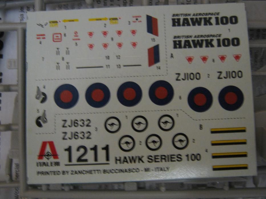 Сборная пластиковая модель самолёта Hawk Mk.100 (1/72 ,,Italeri" )