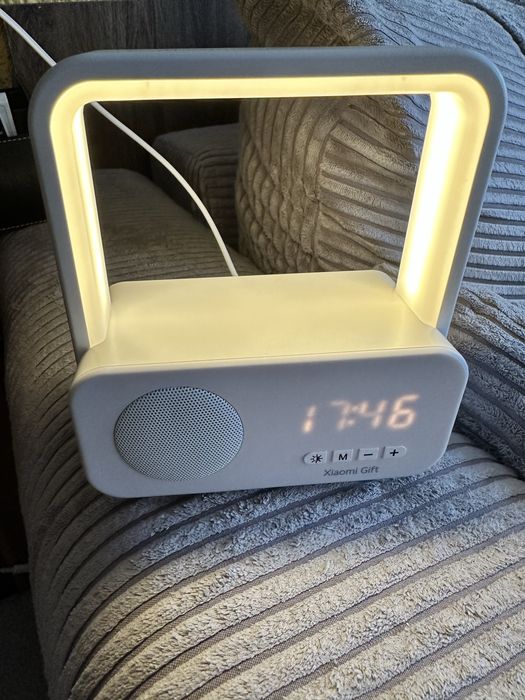 Xiaomi Lampka muzyczna z zegarem