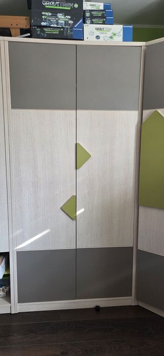 Zestaw mebli do pokoju dziecięcego strzałka BRW