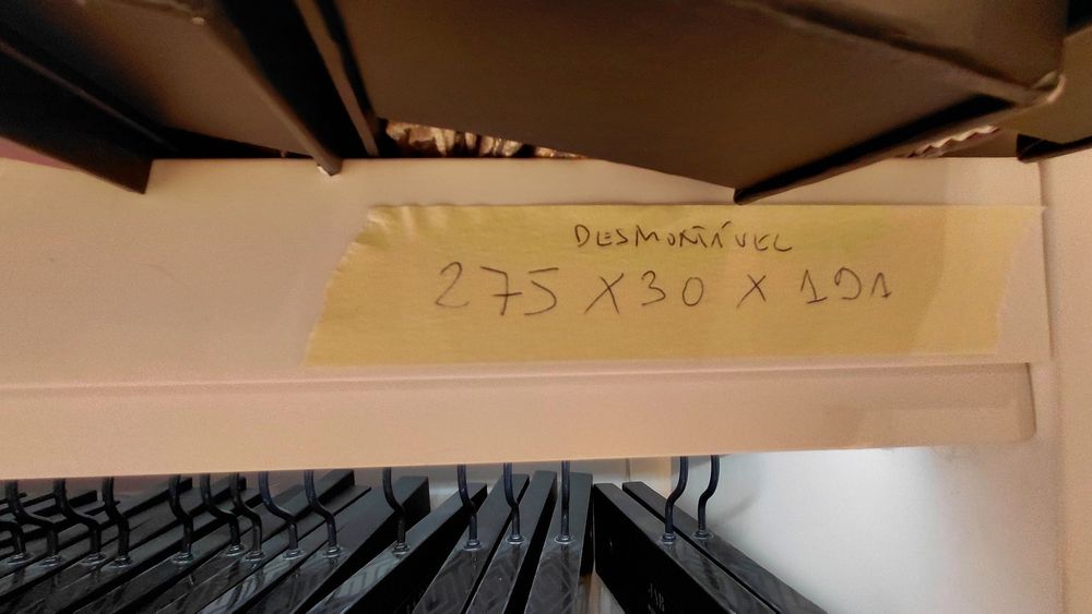 Movel expositor cabides tecidos decoração  275x30x190h ( Desmontavel)