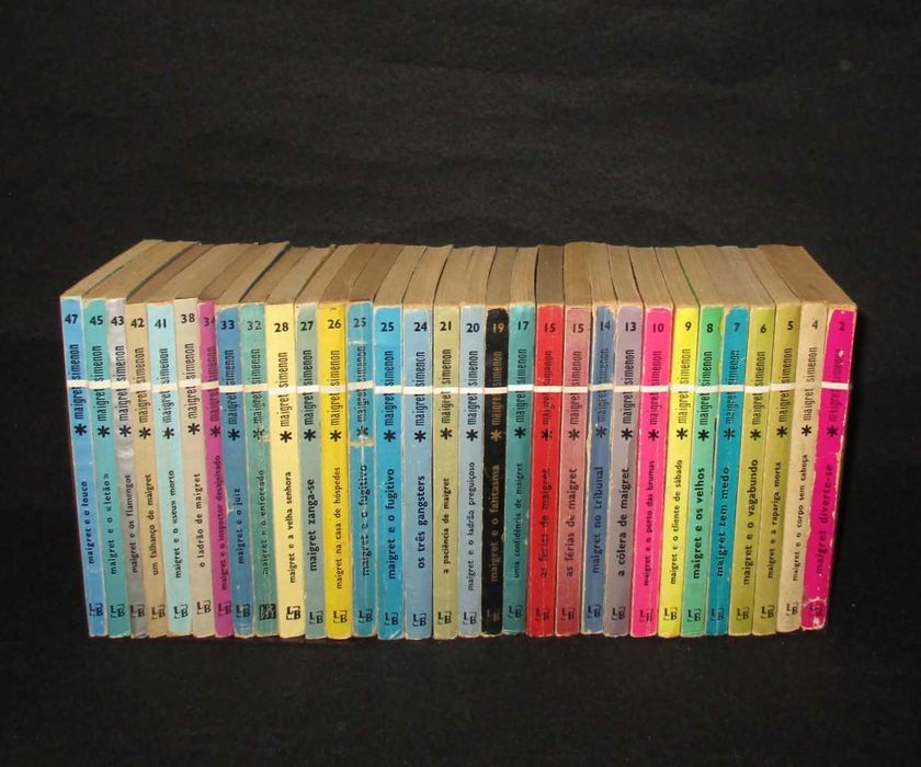 Livro As Férias de Maigret Simenon Bertrand