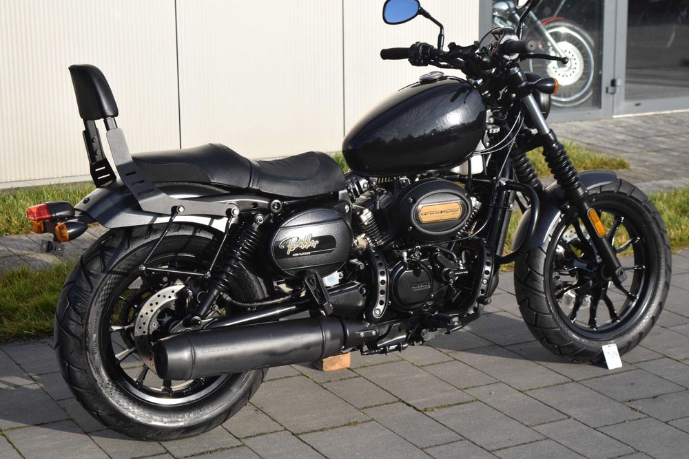 Hyosung GV 125 S Bobber oryginalny stan, dok. na km, 1wł, DE, kat. B**