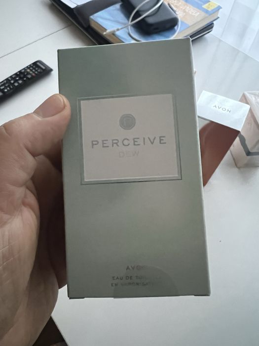 Туалетні води від Avon