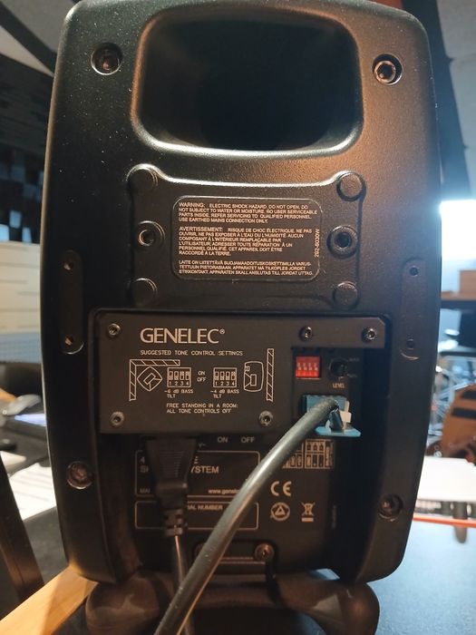 Colunas ativas Genelec 4030A