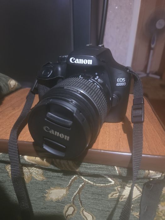 Фотокамера дзеркальна Canon EOS 4000D 18-55 DC III