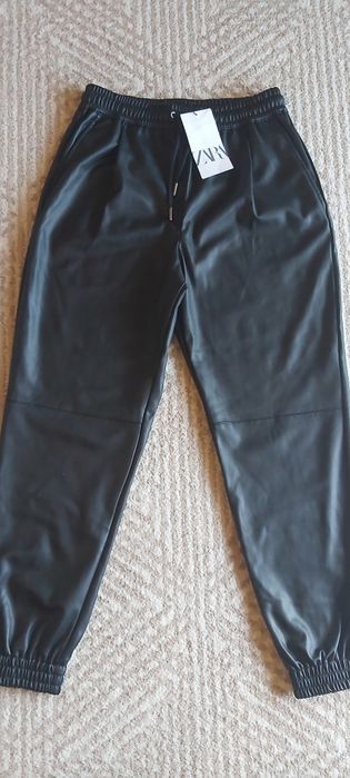 Шорти еко шкіра S Zara