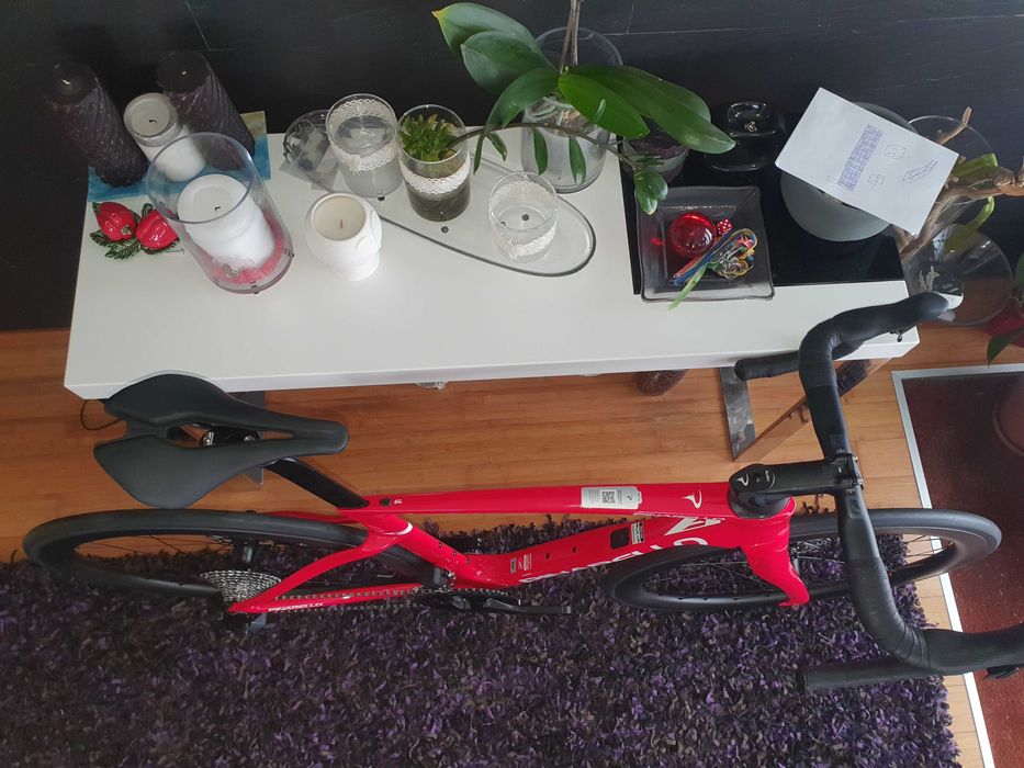 Pinarello F Disco (Di2 - 24v) - NOVA