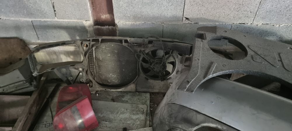 Frente fibra audi a4 b5 c/radiadores
