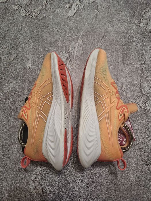 Жіночі кросівки ASICS Gel-Cumulus 25 Персикові