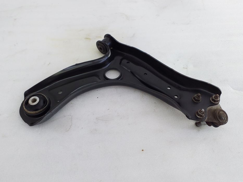 Braço de suspensão frente esquerdo VOLKSWAGEN Polo (6R, 6C)