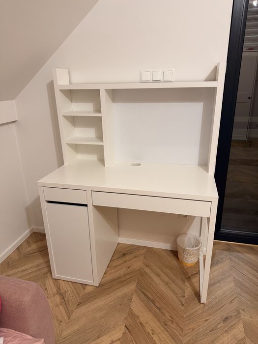 Biurko Ikea z nadstawka